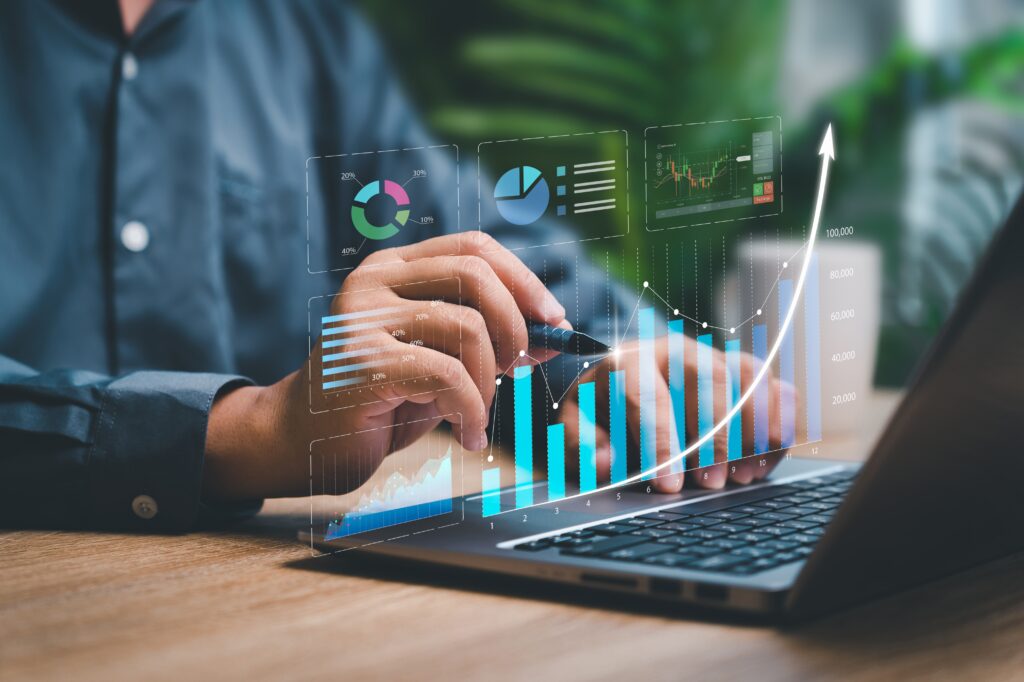 Digital,Business,Marketing,Data,Management,On,Virtual,Screen,,Businessman,Use
