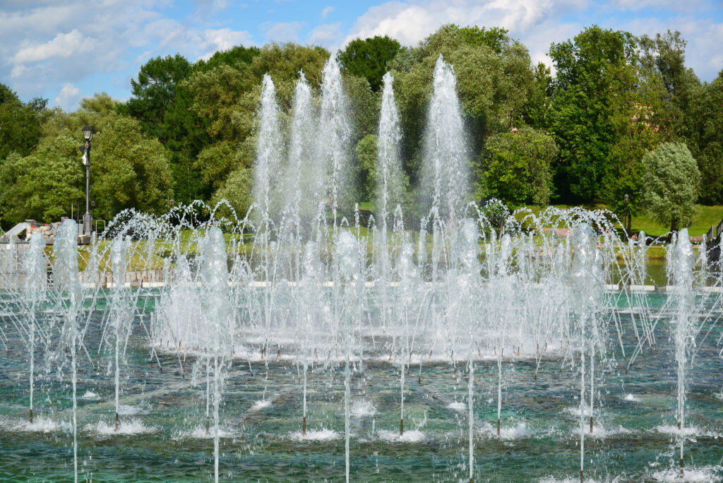 Beautiful,Fountain,In,Tsaritsyno,Park,In,Moscow,,Russia